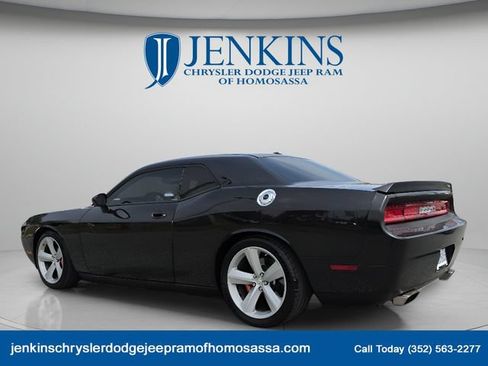 Used 2009 Dodge Challenger SRT8 w/ SRT Option Group II RWD image 8