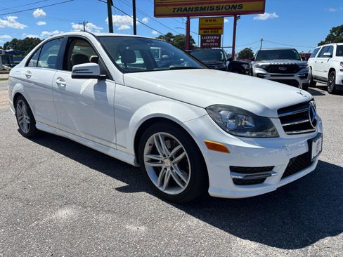 Used 2014 Mercedes-Benz C 300 4MATIC Sedan image 8