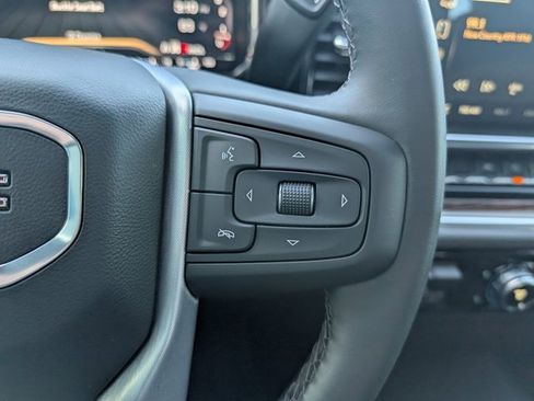 Used 2025 GMC Sierra 1500 Elevation image 16