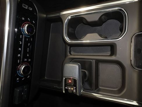 Used 2025 GMC Sierra 1500 SLT w/ SLT Premium Plus Package AWD/4WD image 16