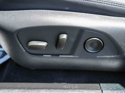 Used 2026 Chevrolet Equinox EV LT FWD image 28