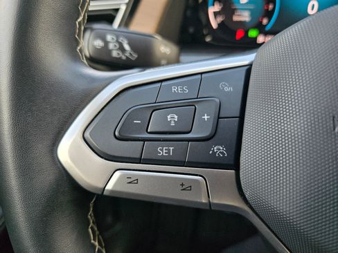 Used 2024 Volkswagen Atlas SE FWD image 23