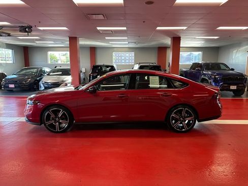 Used 2026 Honda Accord SE image 6