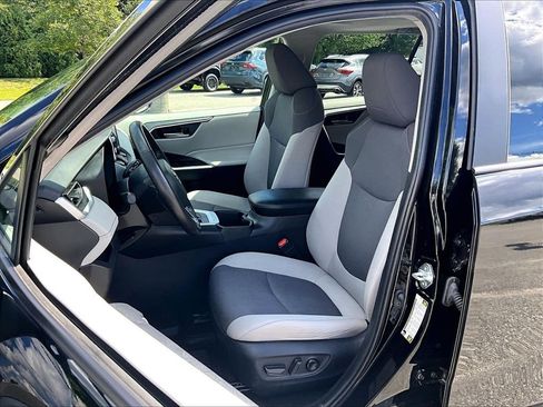 Used 2024 Toyota RAV4 XLE w/ Convenience Package AWD/4WD image 10