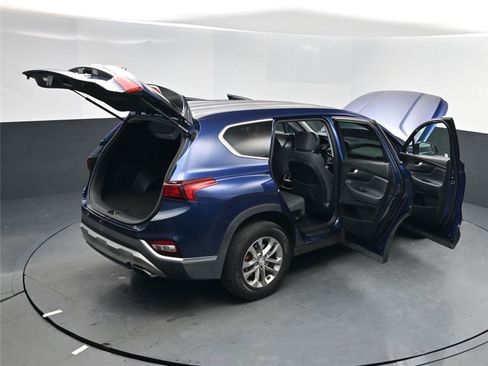 Used 2019 Hyundai Santa Fe SE image 18