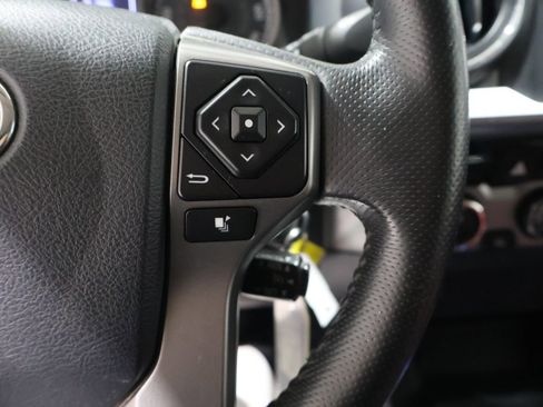 Used 2017 Toyota Tacoma SR5 image 30