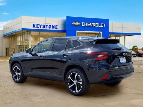 New 2026 Chevrolet Trax RS w/ Sunroof Package FWD image 5