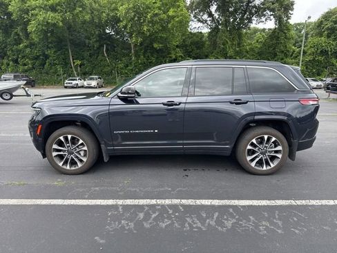 Used 2024 Jeep Grand Cherokee Overland w/ Trailer Tow Package AWD/4WD image 2