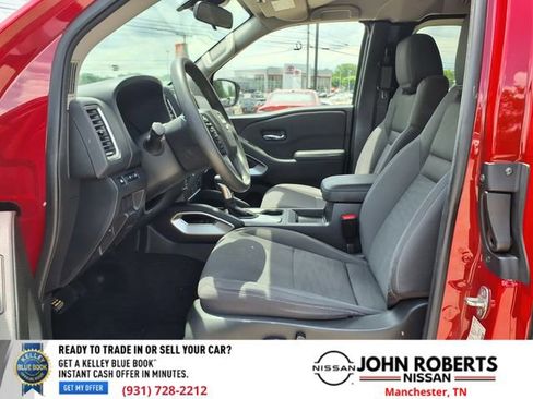 Used 2022 Nissan Frontier SV w/ Technology Package AWD/4WD image 3