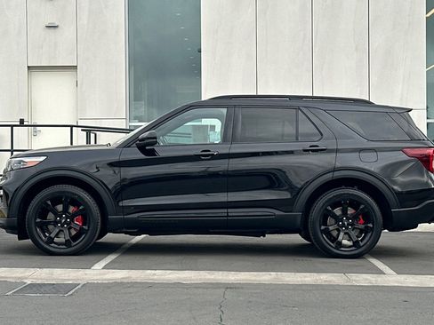 Certified 2023 Ford Explorer ST w/ Equipment Group 401A image 6