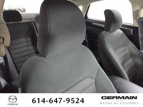Used 2019 Ford Fusion SE FWD image 19
