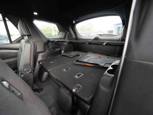 Used 2025 Honda Pilot TrailSport image 24