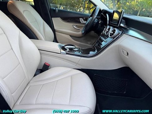 Used 2015 Mercedes-Benz C 300 4MATIC Sedan image 11
