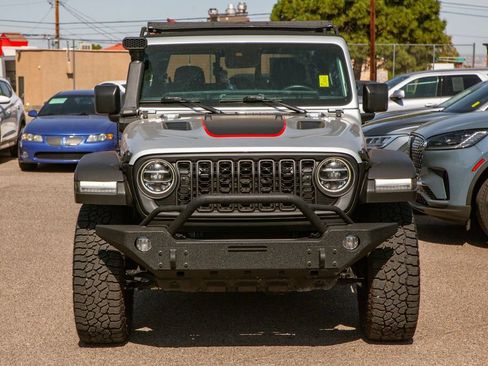 Used 2022 Jeep Gladiator Rubicon w/ LED Lighting Group AWD/4WD image 3