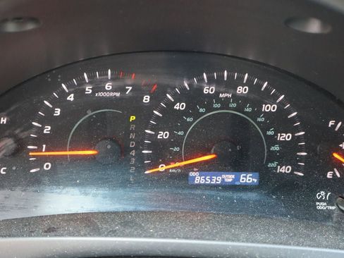 Used 2009 Toyota Camry LE FWD image 8
