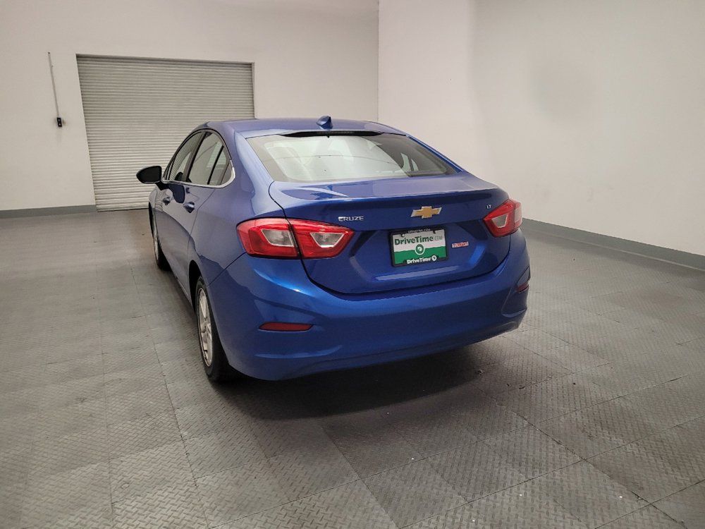 Used 2017 Chevrolet Cruze LT FWD image 6