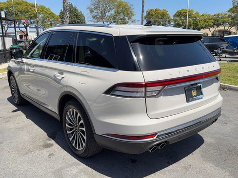 Used 2022 Lincoln Aviator 2WD w/ Premium Package image 6