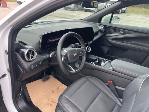 Used 2024 Chevrolet Blazer EV LT image 17