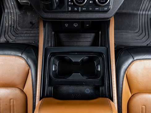 Used 2023 Land Rover Defender 110 X image 23