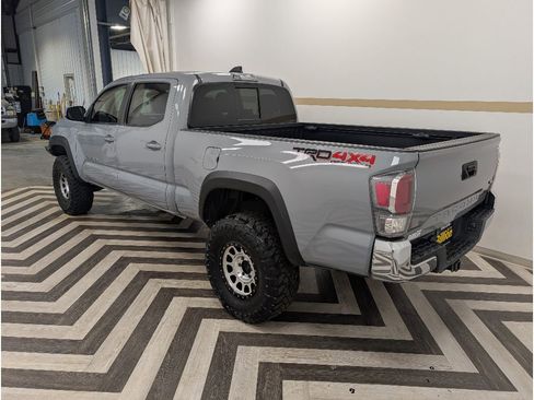 Used 2020 Toyota Tacoma TRD Off-Road image 23