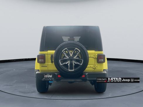 Used 2024 Jeep Wrangler Unlimited AWD/4WD image 4