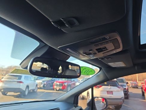 Used 2023 Toyota Sienna XSE image 27