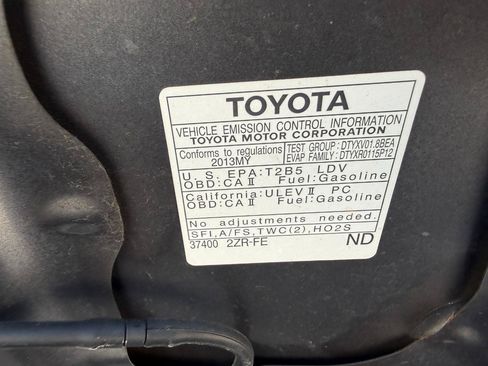 Used 2013 Toyota Corolla LE FWD image 41