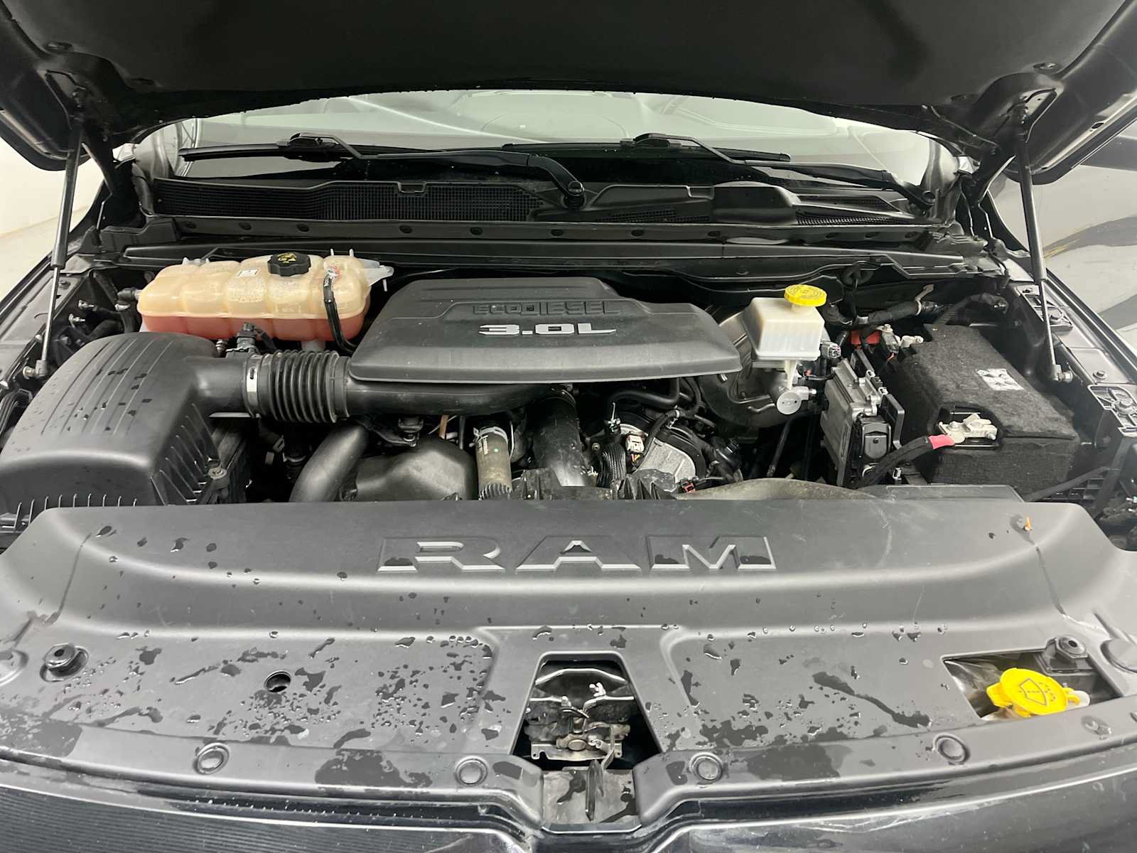 Used 2021 RAM 1500 Laramie AWD/4WD image 16