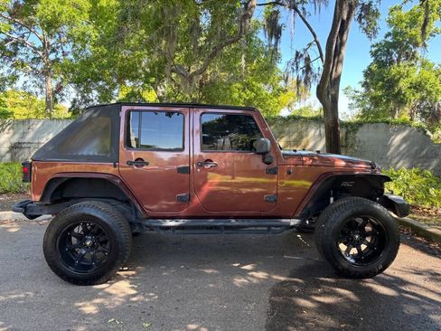 Used 2007 Jeep Wrangler Unlimited Sahara image 5