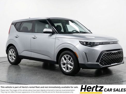 Used 2025 Kia Soul LX w/ LX Technology Package FWD image 1