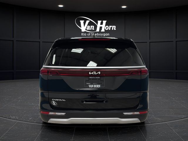 Used 2024 Kia Carnival LX FWD image 6