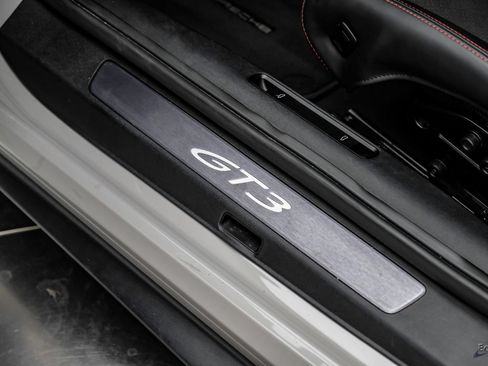 Used 2022 Porsche 911 GT3 RWD image 54