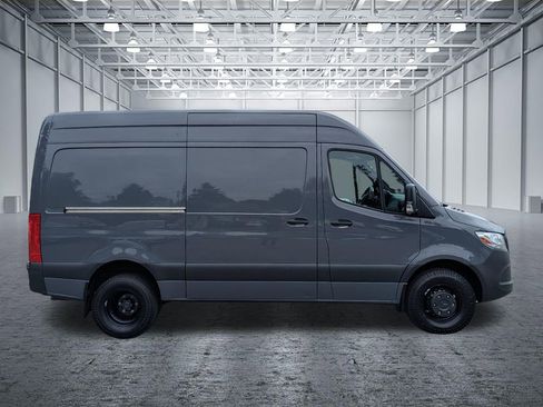 Used 2020 Mercedes-Benz Sprinter 3500 image 6