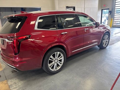 Used 2020 Cadillac XT6 Premium Luxury FWD image 8