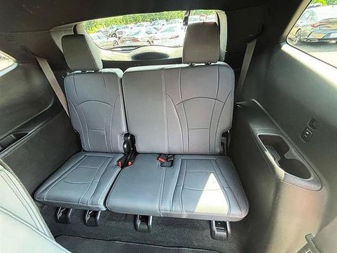 Used 2024 Buick Enclave Essence w/ Technology Package FWD image 39
