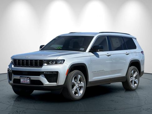 New 2026 Jeep Grand Cherokee L Limited AWD/4WD image 8