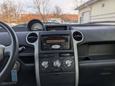 Used 2005 Scion xB image 16