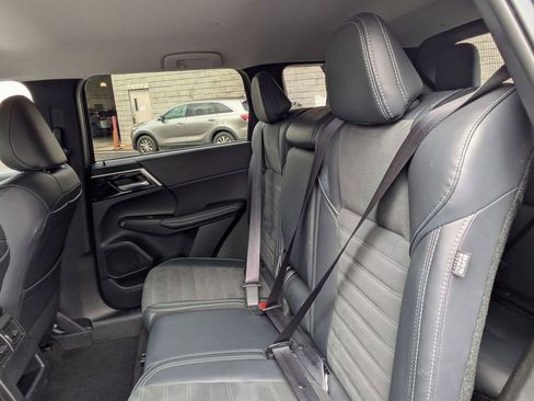 Used 2024 Mitsubishi Outlander SE image 26