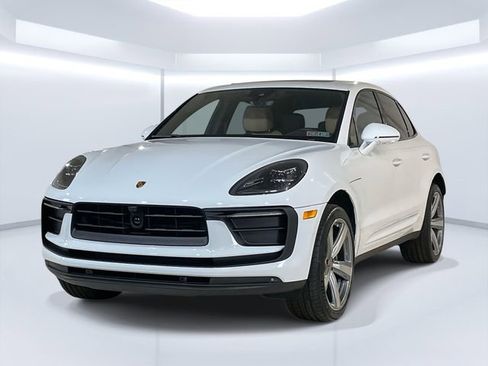 New 2026 Porsche Macan image 1