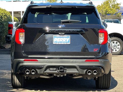 Used 2023 Ford Explorer ST w/ Equipment Group 401A image 5