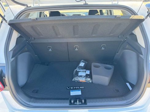 New 2026 Hyundai Venue SE image 30