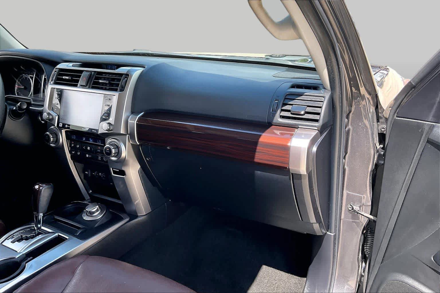 Used 2021 Toyota 4Runner Limited AWD/4WD image 34