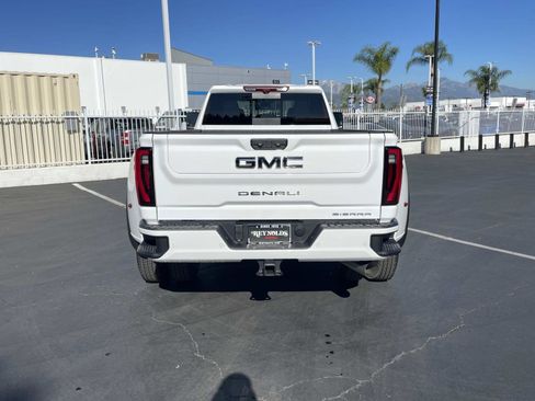 New 2026 GMC Sierra 3500 Denali w/ Denali Reserve Package image 6