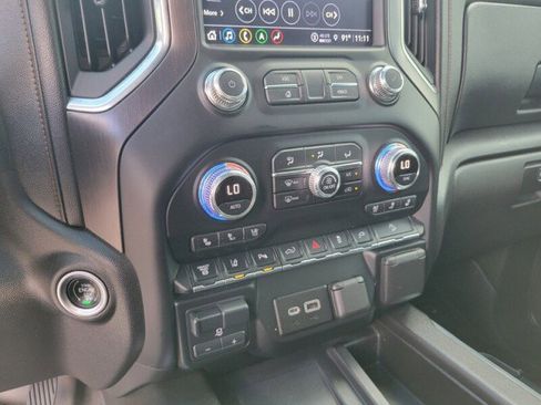 Used 2022 GMC Sierra 2500 AT4 w/ AT4 Preferred Package image 21