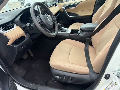 Used 2023 Toyota RAV4 XLE image 10