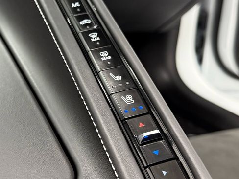 Used 2024 Chevrolet Corvette Stingray Premium Cpe w/ Stealth Interior Trim Package image 30