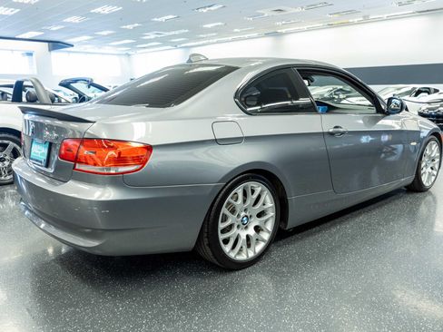 Used 2010 BMW 328i Coupe RWD image 4