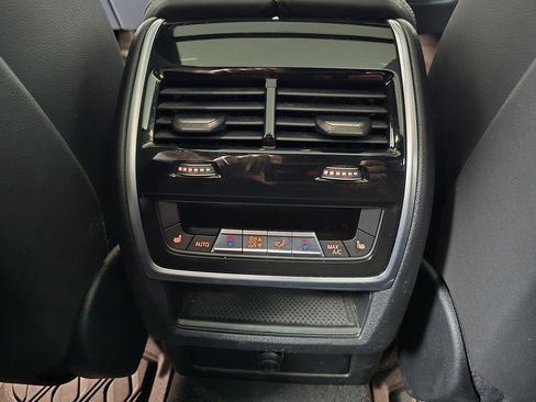 Used 2022 BMW X5 xDrive40i w/ M Sport Package image 19