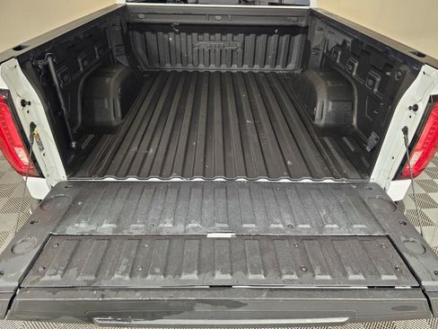 Used 2022 GMC Sierra 1500 AT4 w/ AT4 Premium Package AWD/4WD image 21