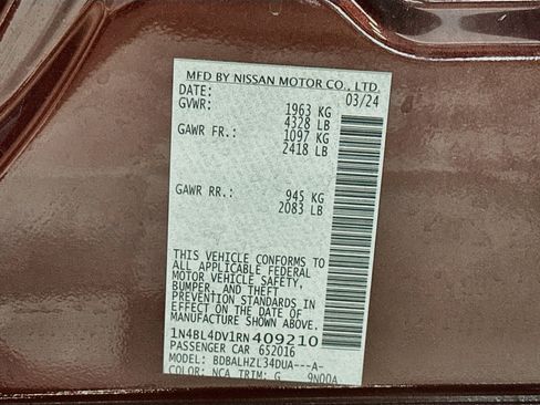 Used 2024 Nissan Altima 2.5 SV FWD image 30